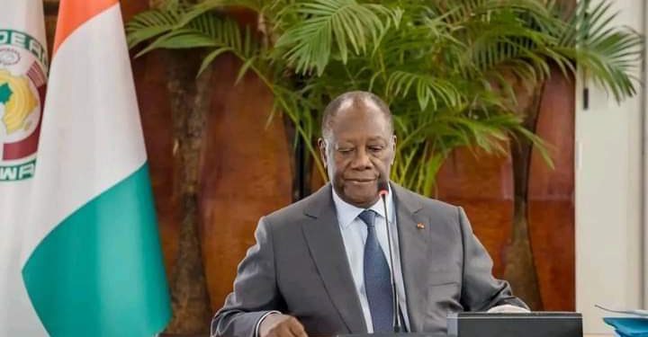 Le Président Alassane Ouattara vient de limoger tous les membres du gouvernement !