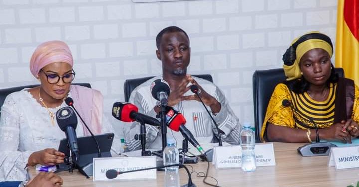 𝗗𝗿𝗲 𝗗𝗶𝗮𝗸𝗮 𝗦𝗶𝗱𝗶𝗯𝗲, 𝗻𝗼𝘂𝘃𝗲𝗹𝗹𝗲 𝗺𝗶𝗻𝗶𝘀𝘁𝗿𝗲 𝗱𝘂 𝗖𝗼𝗺𝗺𝗲𝗿𝗰𝗲, 𝗱𝗲 𝗹’𝗜𝗻𝗱𝘂𝘀𝘁𝗿𝗶𝗲 𝗲𝘁 𝗱𝗲𝘀 𝗣𝗠𝗘 𝗼𝗳𝗳𝗶𝗰𝗶𝗲𝗹𝗹𝗲𝗺𝗲𝗻𝘁 𝗶𝗻𝘀𝘁𝗮𝗹𝗹𝗲𝗲 𝗱𝗮𝗻𝘀 𝘀𝗲𝘀 𝗳𝗼𝗻𝗰𝘁𝗶𝗼𝗻𝘀 !