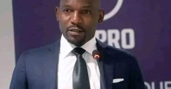 L’ancien footballeur camerounais  découvre qu’il n’est pas le vrai père des jumeaux qu’il a élevé depuis 16 ans.