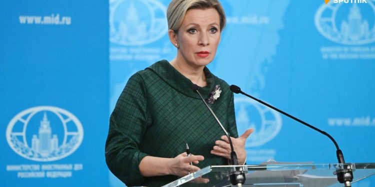 L’Occident n’a présenté ses condoléances pour l’attentat du Crocus qu’après le feu vert des USA, indique la diplomatie russe