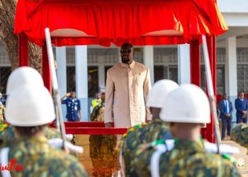 𝗔𝗲𝗿𝗼𝗽𝗼𝗿𝘁 𝗜𝗻𝘁𝗲𝗿𝗻𝗮𝘁𝗶𝗼𝗻𝗮𝗹 𝗔𝗵𝗺𝗲𝗱 𝗦𝗲𝗸𝗼𝘂 𝗧𝗼𝘂𝗿𝗲:: 𝗹𝗲 𝗖𝗵𝗲𝗳 𝗱𝗲 𝗹’𝗘𝘁𝗮𝘁 𝗽𝗿𝗲𝗻𝗱 𝗹𝗲 𝗱𝗲𝗽𝗮𝗿𝘁 𝗽𝗼𝘂𝗿 𝗮𝘀𝘀𝗶𝘀𝘁𝗲𝗿 𝗮 𝗹’𝗶𝗻𝘃𝗲𝘀𝘁𝗶𝘁𝘂𝗿𝗲 𝗱𝘂 𝗣𝗿𝗲𝘀𝗶𝗱𝗲𝗻𝘁 𝗕𝗮𝘀𝘀𝗶𝗿𝗼𝘂 𝗗𝗶𝗼𝗺𝗮𝘆𝗲 𝗙𝗮𝘆𝗲