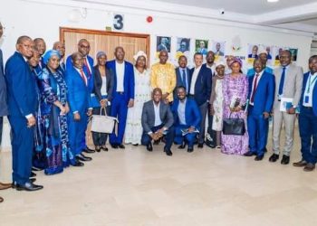 𝗩𝗔𝗖𝗖𝗜𝗡𝗔𝗧𝗜𝗢𝗡 𝗗𝗘𝗦 𝗘𝗡𝗙𝗔𝗡𝗧𝗦: 𝗟𝗘 𝗚𝗢𝗨𝗩𝗘𝗥𝗡𝗘𝗠𝗘𝗡𝗧 𝗥𝗘𝗜𝗧𝗘𝗥𝗘 𝗦𝗢𝗡 𝗘𝗡𝗚𝗔𝗚𝗘𝗠𝗘𝗡𝗧