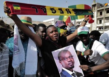 Qu’ils dégagent ! »: un conseiller de Sonko réclame le départ des militaires français et l’abandon du franc CFA