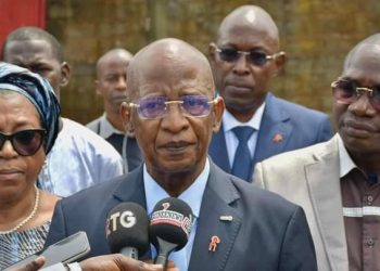 𝐌𝐚𝐢𝐬𝐨𝐧 𝐂𝐞𝐧𝐭𝐫𝐚𝐥𝐞 𝐝𝐞 𝐂𝐨𝐧𝐚𝐤𝐫𝐲 : 𝐋𝐢𝐛𝐞𝐫𝐚𝐭𝐢𝐨𝐧 𝐝𝐞 𝟗 𝐝𝐞𝐭𝐞𝐧𝐮𝐬 𝐞𝐧 𝐬𝐢𝐭𝐮𝐚𝐭𝐢𝐨𝐧 𝐝𝐞 𝐝𝐞𝐭𝐞𝐧𝐭𝐢𝐨𝐧 𝐩𝐫𝐞𝐯𝐞𝐧𝐭𝐢𝐯𝐞 𝐩𝐫𝐨𝐥𝐨𝐧𝐠𝐞𝐞.