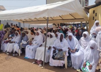 Religion. Dixinn port 1 / Conakry : L&rsquo;ouverture officielle de la mosquée Diakhakeyah de 1200 places, fondée en 1920.