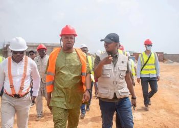 𝐋’𝐄𝐥𝐞𝐜𝐭𝐫𝐢𝐟𝐢𝐜𝐚𝐭𝐢𝐨𝐧 𝐝𝐞 𝟐𝟗𝟑 𝐋𝐨𝐜𝐚𝐥𝐢𝐭𝐞𝐬 : 𝐔𝐧𝐞 𝐕𝐢𝐬𝐢𝐨𝐧 𝐝𝐞 𝐓𝐫𝐚𝐧𝐬𝐟𝐨𝐫𝐦𝐚𝐭𝐢𝐨𝐧 𝐒𝐨𝐜𝐢𝐚𝐥𝐞 𝐞𝐭 𝐄𝐜𝐨𝐧𝐨𝐦𝐢𝐪𝐮𝐞 𝐏𝐨𝐫𝐭𝐞𝐞 𝐩𝐚𝐫 𝐥𝐞 𝐏𝐫𝐞𝐬𝐢𝐝𝐞𝐧𝐭 𝐝𝐞 𝐥𝐚 𝐑𝐞𝐩𝐮𝐛𝐥𝐢𝐪𝐮𝐞. 