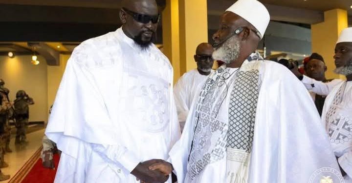 𝗖𝗲𝗹𝗲𝗯𝗿𝗮𝘁𝗶𝗼𝗻 𝗱𝗲 𝗹’𝗔𝗶𝗱 𝗲𝗹-𝗙𝗶𝘁𝗿 : 𝗟𝗲 𝗣𝗿𝗲𝘀𝗶𝗱𝗲𝗻𝘁 𝗱𝗲 𝗹𝗮 𝗥𝗲𝗽𝘂𝗯𝗹𝗶𝗾𝘂𝗲 𝗦𝗼𝗻 𝗘𝘅𝗰𝗲𝗹𝗹𝗲𝗻𝗰𝗲 𝗹𝗲 𝗚𝗲𝗻𝗲𝗿𝗮𝗹 𝗠𝗮𝗺𝗮𝗱𝗶 𝗗𝗢𝗨𝗠𝗕𝗢𝗨𝗬𝗔 𝘀’𝗮𝗰𝗾𝘂𝗶𝘁𝘁𝗲 𝗱𝗲 𝘀𝗼𝗻 𝗱𝗲𝘃𝗼𝗶𝗿 𝗿𝗲𝗹𝗶𝗴𝗶𝗲𝘂𝘅 𝗮𝘂 𝗣𝗮𝗹𝗮𝗶𝘀 𝗠𝗼𝗵𝗮𝗺𝗺𝗲𝗱 𝗩