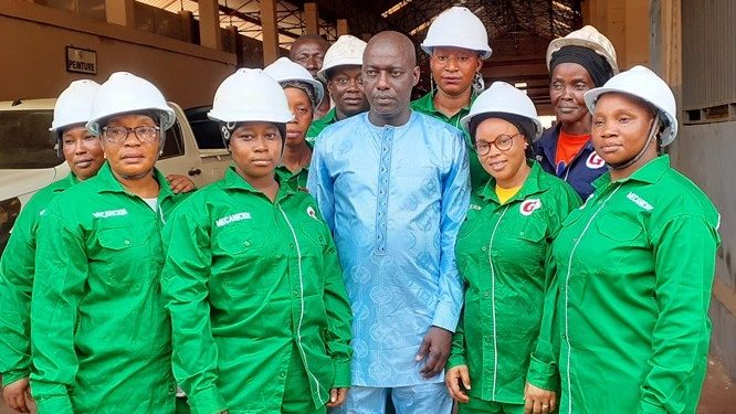 Fête du 8 mars Phare sur les Amazones du Garage du gouvernement