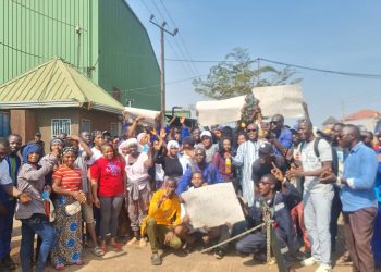 Grand Moulin/ CU Kagbélen : Les travailleurs de l’usine de jus 24 heures ont déclenché une grevé illimitée.