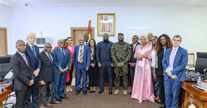 𝗣𝗥𝗢𝗚𝗥𝗔𝗠𝗠𝗘 𝗦𝗜𝗠𝗔𝗡𝗗𝗢𝗨 𝟮𝟬𝟰𝟬 : 𝗟𝗲 𝗣𝗿𝗲𝘀𝗶𝗱𝗲𝗻𝘁 𝗱𝘂 𝗖𝗼𝗺𝗶𝘁𝗲 𝗦𝘁𝗿𝗮𝘁𝗲𝗴𝗶𝗾𝘂𝗲 𝗱𝗲 𝗦𝗶𝗺𝗮𝗻𝗱𝗼𝘂, 𝗗𝗷𝗶𝗯𝗮 𝗗𝗜𝗔𝗞𝗜𝗧𝗘 𝗿𝗲𝗰𝗼𝗶𝘁 𝘂𝗻𝗲 𝗱𝗲𝗹𝗲𝗴𝗮𝘁𝗶𝗼𝗻 𝗱𝗲 𝗹𝗮 𝗕𝗮𝗻𝗾𝘂𝗲 𝗠𝗼𝗻𝗱𝗶𝗮𝗹𝗲