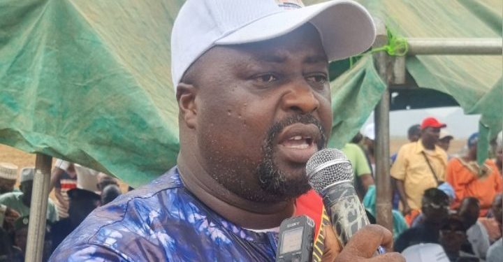 CR Maferenyah/ Forécariah : Le président de la délégation spéciale a procédé à l’inauguration du grand Marché de Mafêrinyah.