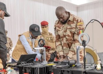 𝗣𝗿𝗼𝗴𝗿𝗮𝗺𝗺𝗲 𝗡𝗮𝘁𝗶𝗼𝗻𝗮𝗹 𝗱𝗲 𝗥𝗲𝗰𝗲𝗻𝘀𝗲𝗺𝗲𝗻𝘁 𝗔𝗱𝗺𝗶𝗻𝗶𝘀𝘁𝗿𝗮𝘁𝗶𝗳 𝗮̀ 𝗩𝗼𝗰𝗮𝘁𝗶𝗼𝗻 𝗱’𝗘́𝘁𝗮𝘁 𝗖𝗶𝘃𝗶𝗹 (𝗣𝗡-𝗥𝗔𝗩𝗘𝗖) : 𝗟𝗲 𝗣𝗿𝗲́𝘀𝗶𝗱𝗲𝗻𝘁 𝗱𝗲 𝗹𝗮 𝗥𝗲́𝗽𝘂𝗯𝗹𝗶𝗾𝘂𝗲 𝗦.𝗘 𝗹𝗲 𝗚𝗲́𝗻𝗲́𝗿𝗮𝗹 𝗠𝗮𝗺𝗮𝗱𝗶 𝗗𝗢𝗨𝗠𝗕𝗢𝗨𝗬𝗔 𝗱𝗼𝗻𝗻𝗲 𝗹’𝗲𝘅𝗲𝗺𝗽𝗹𝗲 𝗲𝗻 𝘀’𝗲𝗻𝗿𝗼̂𝗹𝗮𝗻𝘁 𝗮𝘂 𝗽𝗮𝗹𝗮𝗶𝘀 𝗠𝗼𝗵𝗮𝗺𝗺𝗲𝗱 𝗩