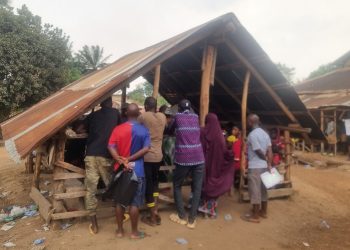  Kolibayah /CR Mambia : Le président de district s’engage pour que toute sa population soit recensée.