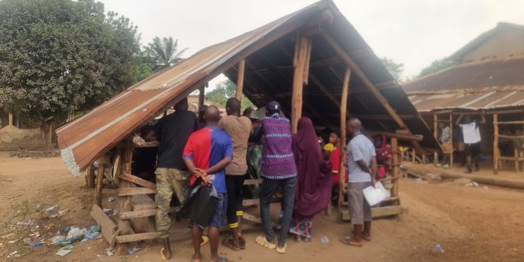  Kolibayah /CR Mambia : Le président de district s’engage pour que toute sa population soit recensée.