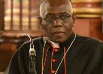 Vatican : le cardinal Robert Sarah réagit après l’élection du Pape LÉON XIV