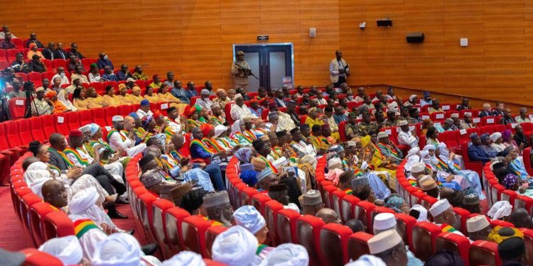 Au Mali, le parlement de la Transition abroge la Charte des partis politiques