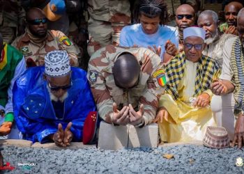 𝗧𝗮𝗯𝗮𝘀𝗸𝗶 𝟮𝟬𝟮𝟱 𝗮 𝗞𝗮𝗻𝗸𝗮𝗻 : 𝗟𝗲 𝗣𝗿𝗲𝘀𝗶𝗱𝗲𝗻𝘁 𝗱𝗲 𝗹𝗮 𝗥𝗲𝗽𝘂𝗯𝗹𝗶𝗾𝘂𝗲 𝗦.𝗘 𝗹𝗲 𝗚𝗲𝗻𝗲𝗿𝗮𝗹 𝗠𝗮𝗺𝗮𝗱𝗶 𝗗𝗢𝗨𝗠𝗕𝗢𝗨𝗬𝗔 𝘀𝗲 𝗿𝗲𝗰𝘂𝗲𝗶𝗹𝗹𝗲 𝘀𝘂𝗿 𝗹𝗮 𝘁𝗼𝗺𝗯𝗲 𝗱𝗲 𝘀𝗼𝗻 𝗱𝗲𝗳𝘂𝗻𝘁 𝗽𝗲𝗿𝗲 𝗮𝘂 𝗰𝗶𝗺𝗲𝘁𝗶𝗲𝗿𝗲 𝗱𝗲 𝗦𝗶𝗻𝗸𝗲𝗳𝗿𝗮 (𝗞𝗮𝗻𝗸𝗮𝗻) 