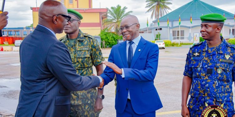 La Guinée et le Sénégal donnent un nouvel élan à leur partenariat militaire: une visite placée sous le signe de l’amitié