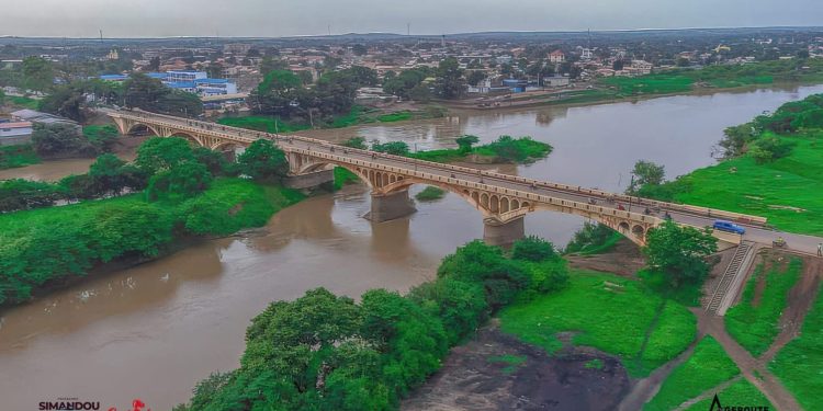 𝗜𝗻𝗳𝗿𝗮𝘀𝘁𝗿𝘂𝗰𝘁𝘂𝗿𝗲𝘀 : 𝗟𝗲 𝗚𝗼𝘂𝘃𝗲𝗿𝗻𝗲𝗺𝗲𝗻𝘁 𝘀’𝗲𝗻𝗴𝗮𝗴𝗲 𝗱𝗮𝗻𝘀 𝗹𝗮 𝗰𝗼𝗻𝘀𝘁𝗿𝘂𝗰𝘁𝗶𝗼𝗻 𝗱’𝘂𝗻 𝗻𝗼𝘂𝘃𝗲𝗮𝘂 𝗽𝗼𝗻𝘁 𝘀𝘂𝗿 𝗹𝗲 𝗳𝗹𝗲𝘂𝘃𝗲 𝗠𝗶𝗹𝗼 𝗮 𝗞𝗮𝗻𝗸𝗮𝗻