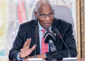 𝗩𝘂𝗹𝗴𝗮𝗿𝗶𝘀𝗮𝘁𝗶𝗼𝗻 𝗱𝘂 𝗽𝗿𝗼𝗷𝗲𝘁 𝗱𝗲 𝗻𝗼𝘂𝘃𝗲𝗹𝗹𝗲 𝗰𝗼𝗻𝘀𝘁𝗶𝘁𝘂𝘁𝗶𝗼𝗻 : « 𝗖’𝗲𝘀𝘁 𝘂𝗻𝗲 𝗮𝗰𝘁𝗶𝗼𝗻 𝗰𝗶𝘃𝗶𝗾𝘂𝗲, 𝘁𝗼𝘂𝘁 𝗹𝗲 𝗺𝗼𝗻𝗱𝗲 𝗲𝘀𝘁 𝗰𝗼𝗻𝗰𝗲𝗿𝗻𝗲 » : 𝗹𝗲 𝗣𝗿𝗲𝗺𝗶𝗲𝗿 𝗺𝗶𝗻𝗶𝘀𝘁𝗿𝗲 𝗔𝗺𝗮𝗱𝗼𝘂 𝗢𝘂𝗿𝘆 𝗕𝗔𝗛