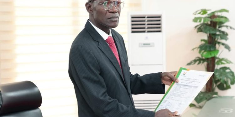 Le 1er candidat dépose son dossier pour la présidentielle 2025 en Côte d’Ivoire