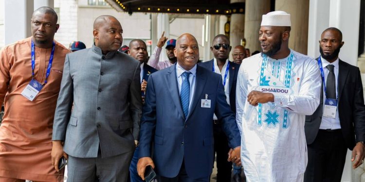 𝐌𝐈𝐒𝐒𝐈𝐎𝐍 𝐀𝐔𝐗 É𝐓𝐀𝐓𝐒-𝐔𝐍𝐈𝐒 𝐃𝐀𝐍𝐒 𝐋𝐄 𝟖𝟎 è𝐦𝐞 𝐀𝐒𝐒𝐄𝐌𝐁𝐋É𝐄 𝐄𝐗𝐓𝐑𝐀𝐎𝐑𝐃𝐈𝐍𝐀𝐈𝐑𝐄