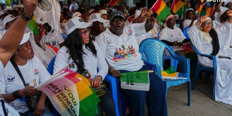 Les Guinéens votent sur un référendum constitutionnel