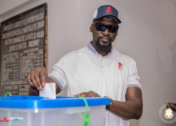 Référendum constitutionnel: les Guinéens veulent « changer d’époque », selon un politologue