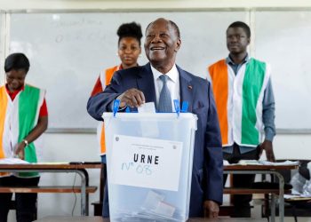 Les Ivoiriens veulent un changement véritable »: la présidentielle se déroule dans une ambiance calme, selon les observateurs