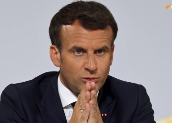 La démission de Macron et « la remise en jeu de son mandat seraient la meilleure chose à faire »