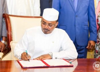 Tchad: Mahamat Idriss Déby promulgue la Constitution révisée