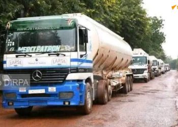 Un convoi de 1.233 citernes de carburant entre dans Bamako