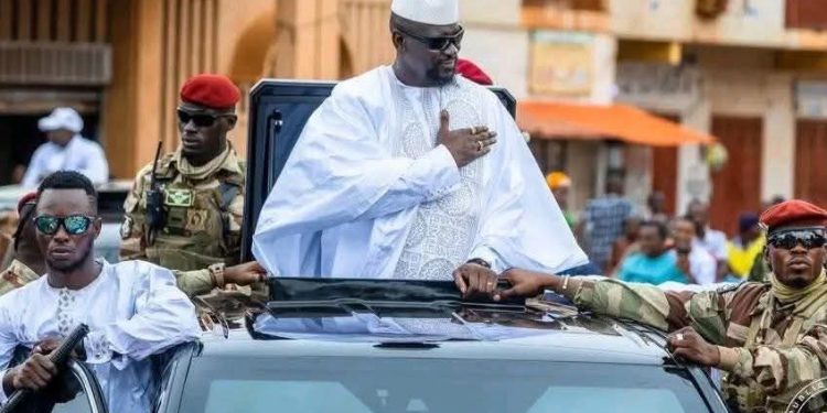 Présidentielle du 28 décembre 2025 : Général Mamadi Doumbouya vient de déposer sa candidature.