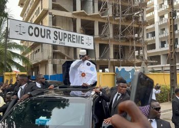 Le Président de la transition guinéen Mamadi Doumbouya, a officiellement déposé sa candidature à la présidentielle du 28 décembre