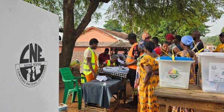 Le taux de participation aux élections présidentielles en Guinée-Bissau a dépassé 65%
