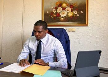 Samuel Eto&rsquo;o sanctionné par la CAF : « Il était dans son bon droit de pouvoir se lever et faire des protestations »