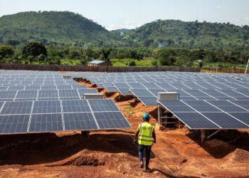 Treize pays africains tirent désormais plus de 10% de leur électricité du Soleil, indique un rapport