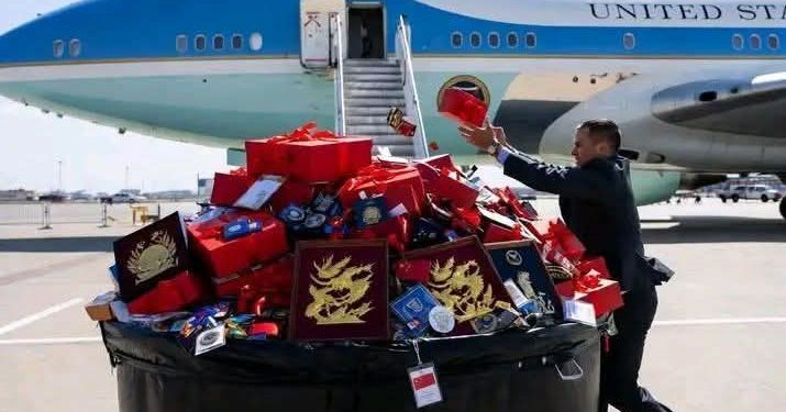 La délégation américaine a jeté les cadeaux chinois.