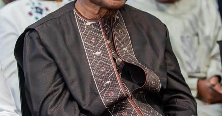 Amadou Hampâté Bâ écrivait : « En Afrique, un vieillard qui meurt est une bibliothèque qui brûle. »